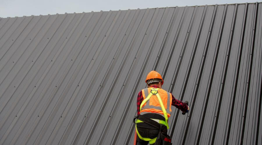 Professional metal roof installation services in Peru, IL
